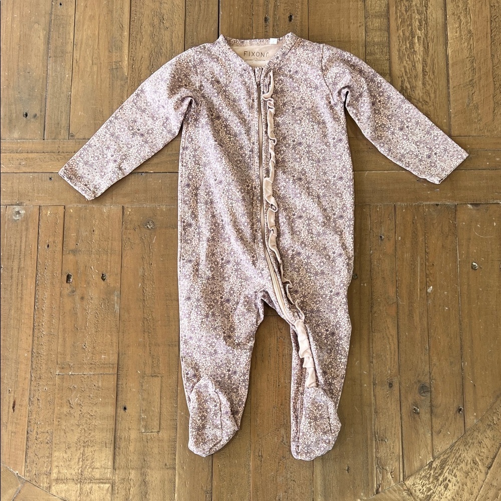 Fixoni pink and purple floral ruffled zip front footed pajamas 9 months